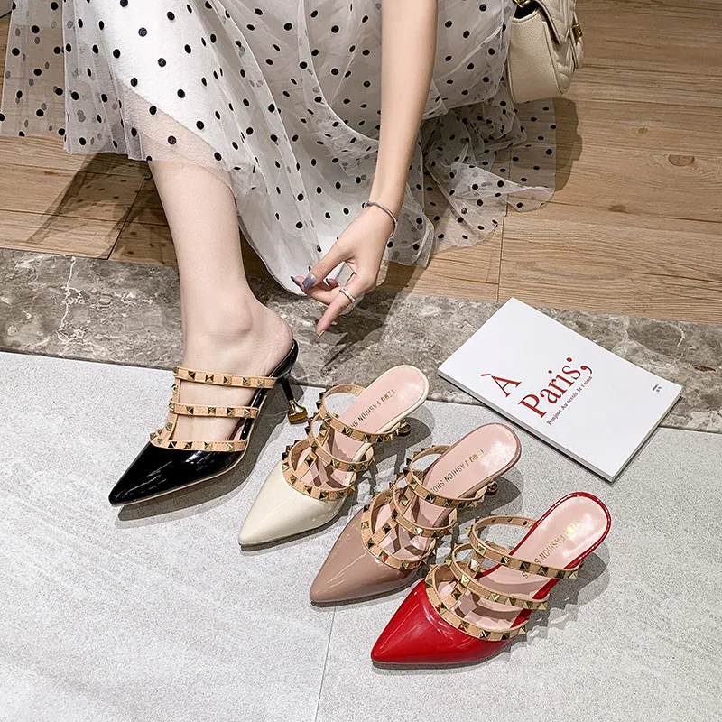Summer Sandals Women 2020 Fashion Rivet Gladiator Sandals Women Square High Heel Buckle Sandalias Mujer Hollow Shoes Women
Summer Sandals Women 2020 Fashion Rivet Gladiator Sandals Women Square High Heel Buckle Sandalias Mujer Hollow Shoes Women
