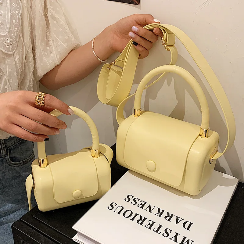 Crossbody Shoulder Bags for Women 2021 High Quality Box Leather Fashion Designer Simple Handbags Solid Color Messenger Bag
Crossbody Shoulder Bags for Women 2021 High Quality Box Leather Fashion Designer Simple Handbags Solid Color Messenger Bag