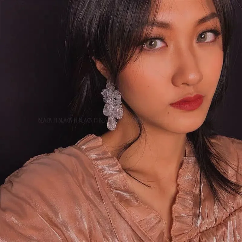 2021 Elegant Female Zircon Drop Earrings Charm Bride Wedding Earrings For Women Fashion Silver Color Tassel Long Earrings
2021 Elegant Female Zircon Drop Earrings Charm Bride Wedding Earrings For Women Fashion Silver Color Tassel Long Earrings