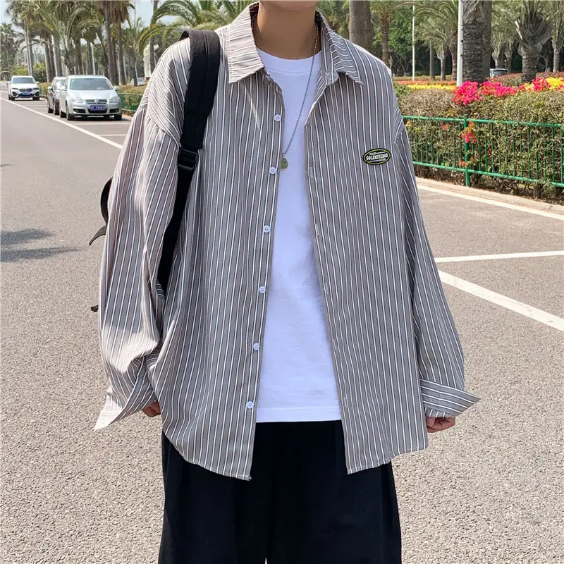 Long Sleeve Striped Shirts Men Retro Printed Badge Coat Loose Thin Tops Simple Classic Spring Summer Tide Casual Male Clothes
Long Sleeve Striped Shirts Men Retro Printed Badge Coat Loose Thin Tops Simple Classic Spring Summer Tide Casual Male Clothes