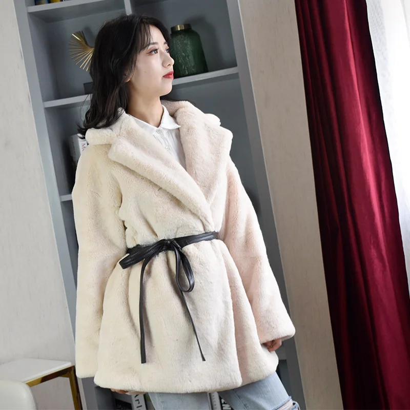2021 Korean Rabbit Fur Brown Style Long Belt Fur Coat Female Temperament Simplicity Fashion Best Recommend New Listing Furry
2021 Korean Rabbit Fur Brown Style Long Belt Fur Coat Female Temperament Simplicity Fashion Best Recommend New Listing Furry