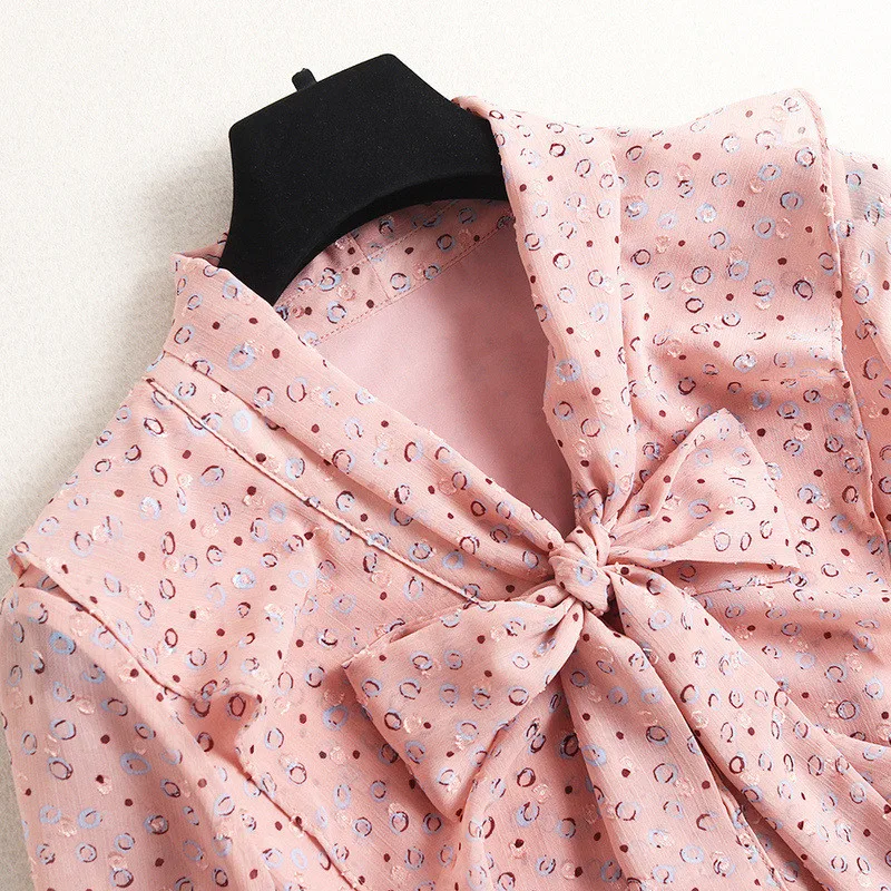 2021 Fashion Spring Designers Bow Collar Print Chiffon Dress Long Sleeve Elegant Pleated Robe Femme Midi Casual Vestidos Woman
2021 Fashion Spring Designers Bow Collar Print Chiffon Dress Long Sleeve Elegant Pleated Robe Femme Midi Casual Vestidos Woman
