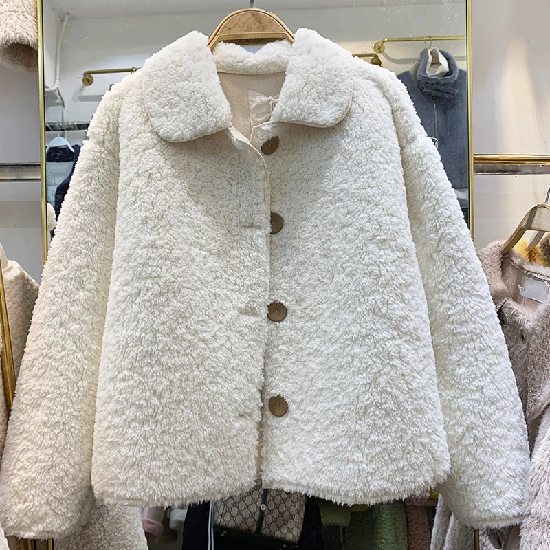 Autumn and winter new style Korean retro style lapel color matching button student thick coat small lamb wool coat female trend
Autumn and winter new style Korean retro style lapel color matching button student thick coat small lamb wool coat female trend