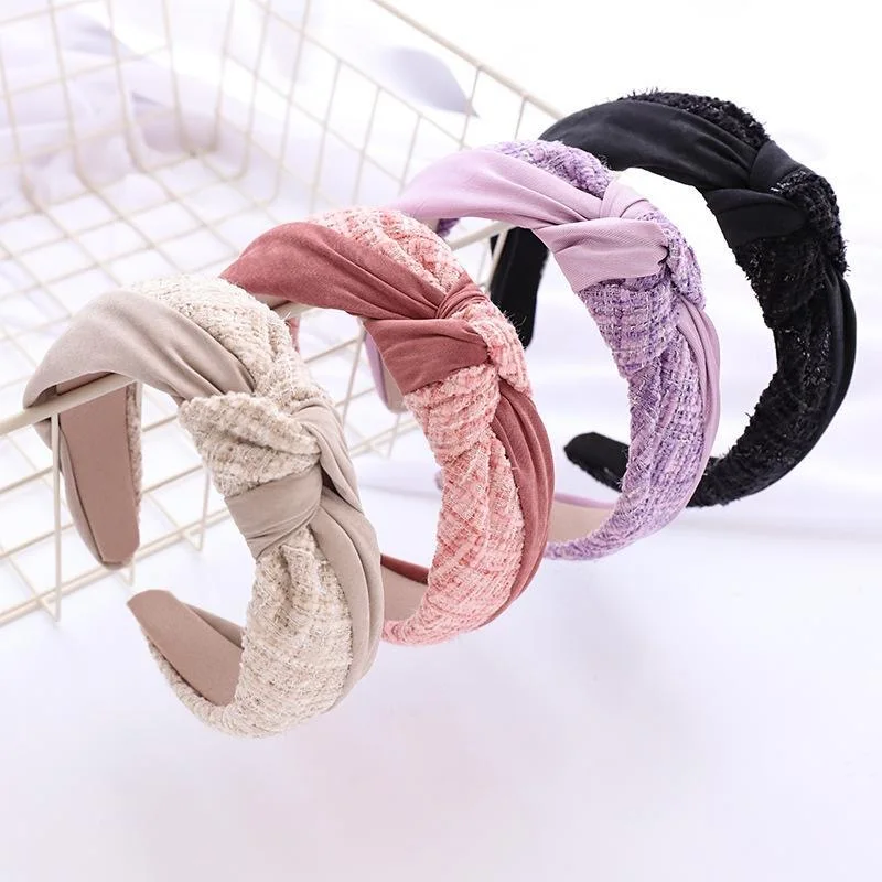 2021 NEW Fashion Two-color stitching knotted headdress beautiful girl hair accessories
2021 NEW Fashion Two-color stitching knotted headdress beautiful girl hair accessories