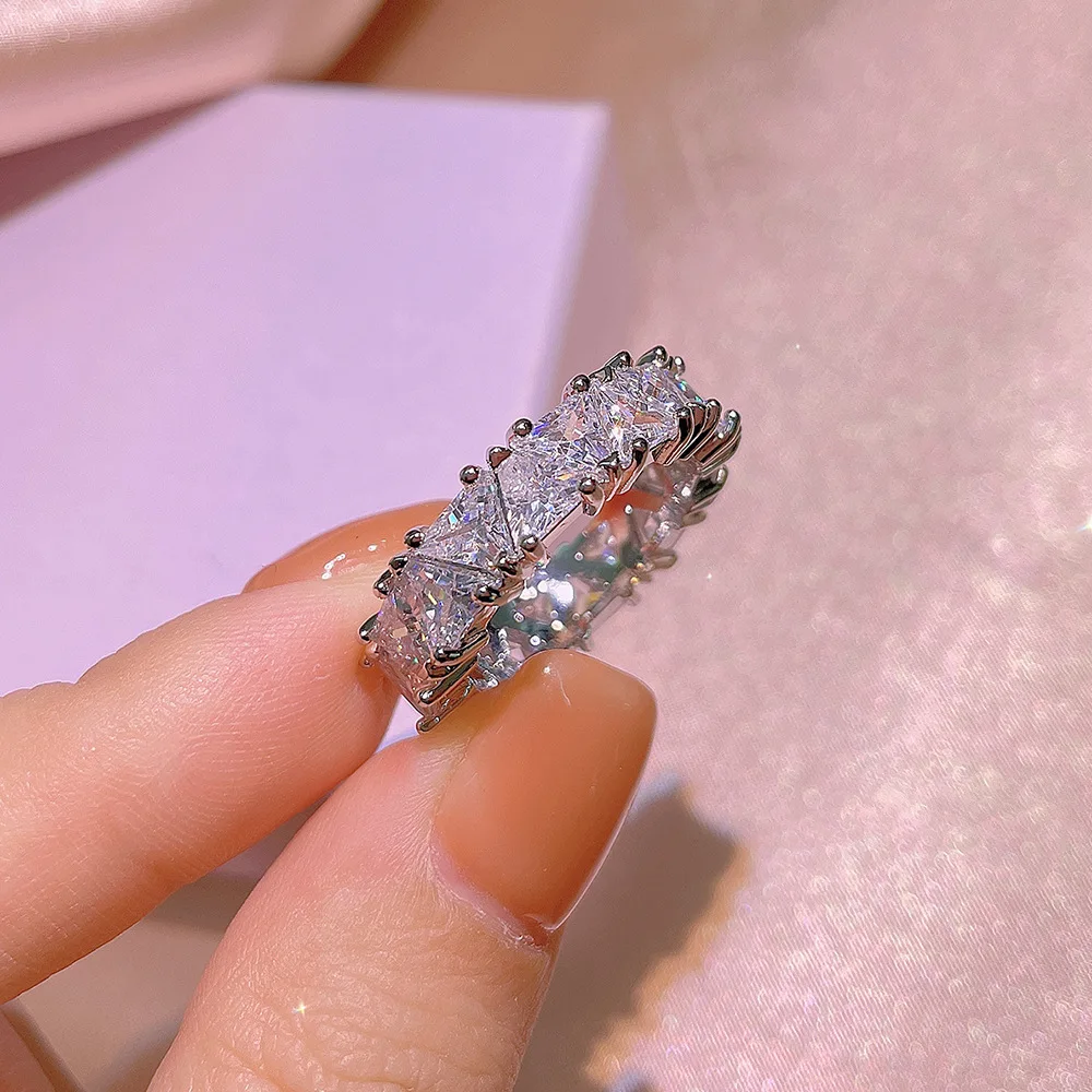 New Luxury 925 Sterling Silver Heart Crystal Wedding Engagement Ring for Women Lady Anniversary Bands Jewelry Gift High Quality
New Luxury 925 Sterling Silver Heart Crystal Wedding Engagement Ring for Women Lady Anniversary Bands Jewelry Gift High Quality
