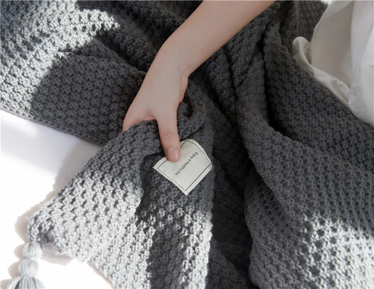 Thread Blanket With Tassel Solid Beige Grey Coffee Throw Blanket For Bed Sofa Home Textile Fashion Cape Knitted 130x170cm Carpet
Thread Blanket With Tassel Solid Beige Grey Coffee Throw Blanket For Bed Sofa Home Textile Fashion Cape Knitted 130x170cm Carpet