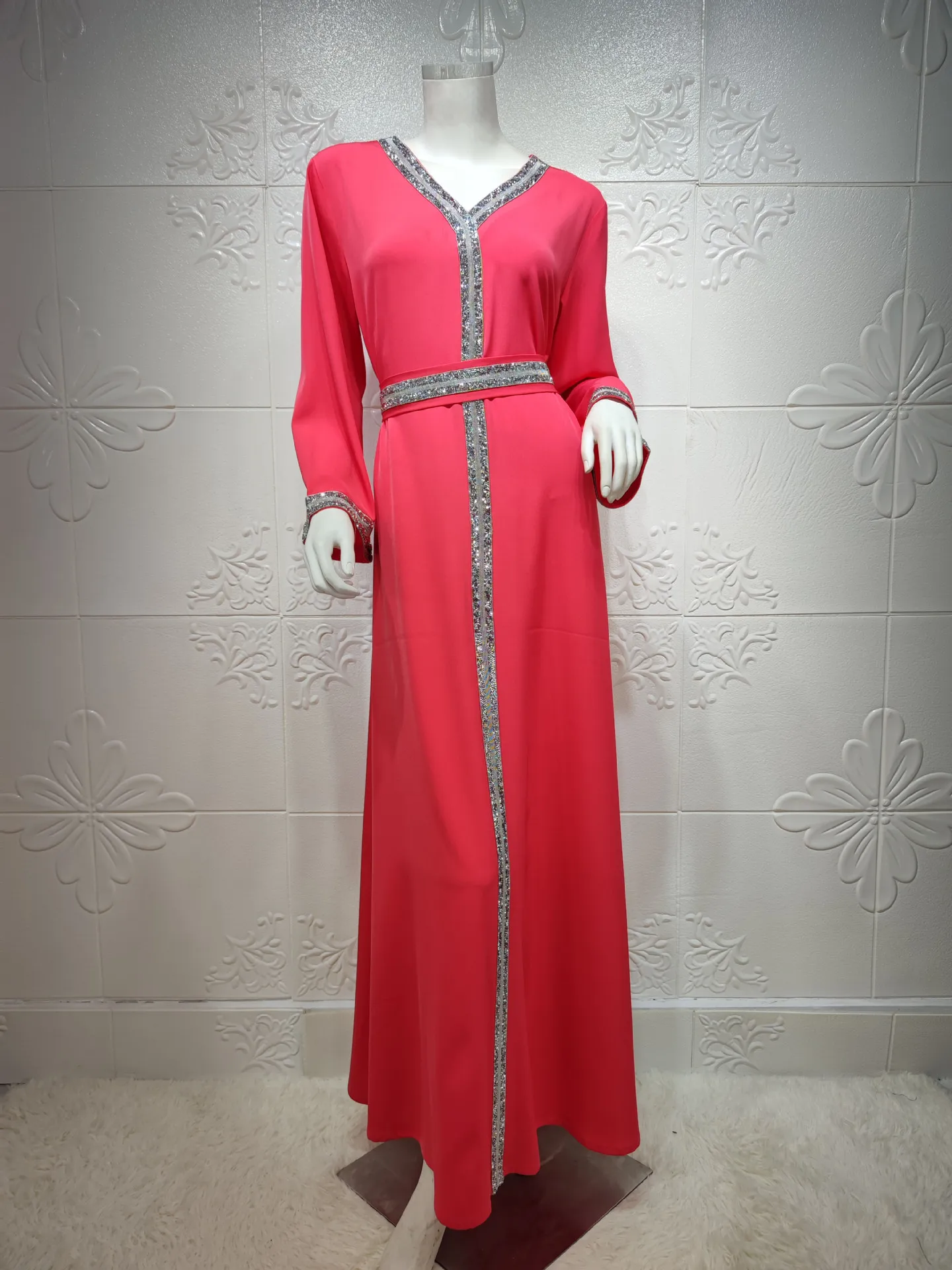 

Donsignet Muslim Dress Women Solid Color Diamonds Muslim Fashion Arab Middle East Robe Belt Dubai Abaya Turkey Vestido Femino