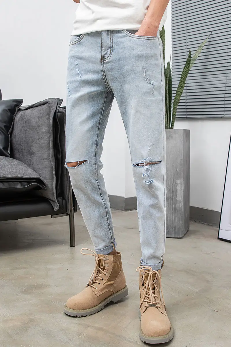 2020 Spring And Summer New Youth Popular Korean Version Of The Solid Color Hole Slim Slim Jeans Fashion Casual Nine-point Pants 
2020 Spring And Summer New Youth Popular Korean Version Of The Solid Color Hole Slim Slim Jeans Fashion Casual Nine-point Pants