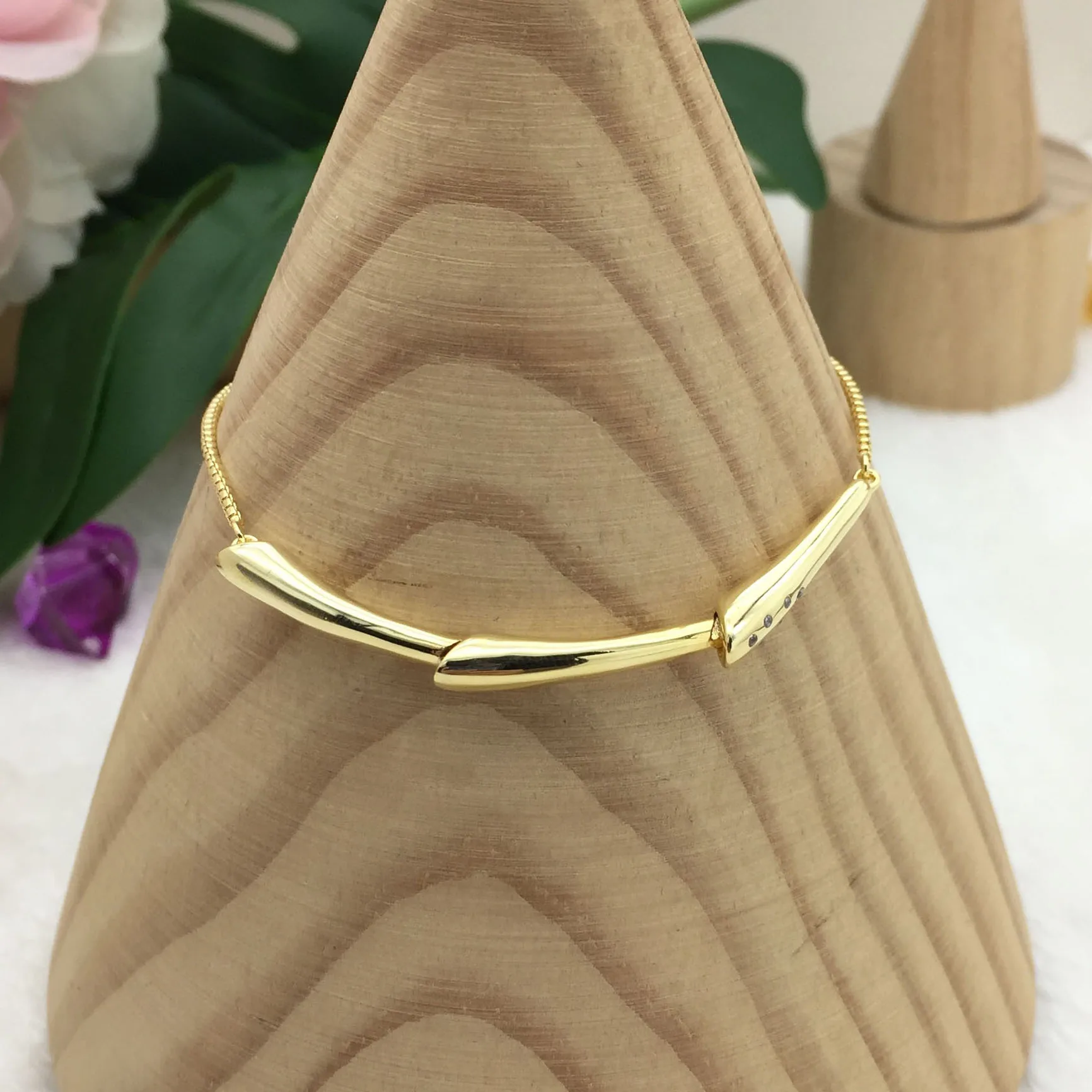 2019 100% 925 Sterling Silver Classic Flower Stem Slider Gold Bracelet Women Charm Fashion Jewelry Free Shipping
2019 100% 925 Sterling Silver Classic Flower Stem Slider Gold Bracelet Women Charm Fashion Jewelry Free Shipping