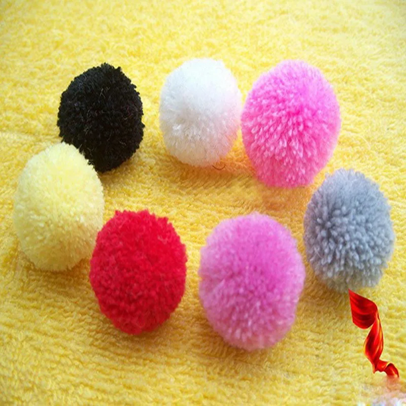 1 Set Essential Pom-Pom Pompom Maker Fluff Ball Weaver Needle Craft Knitting Tool DIY Set- Random Color
1 Set Essential Pom-Pom Pompom Maker Fluff Ball Weaver Needle Craft Knitting Tool DIY Set- Random Color