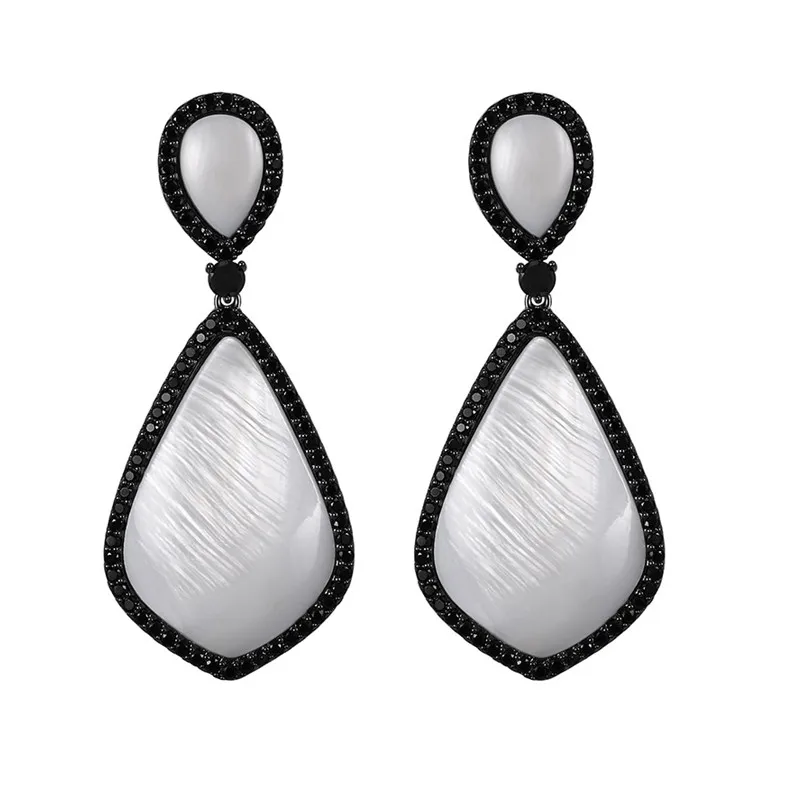 Big White Zirconia Water Drop Earrings For Women Europe and America Temperament Geometry Pendant Earring Female Luxury Jewelry
Big White Zirconia Water Drop Earrings For Women Europe and America Temperament Geometry Pendant Earring Female Luxury Jewelry