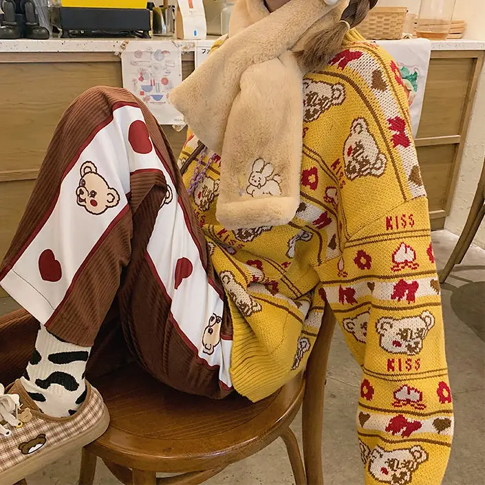 Corduroy Pants Women Winter 2020 Fashion Vintage Trousers Women Loose Casual Bear Print Splice Stripe Straight Leg Pants
Corduroy Pants Women Winter 2020 Fashion Vintage Trousers Women Loose Casual Bear Print Splice Stripe Straight Leg Pants