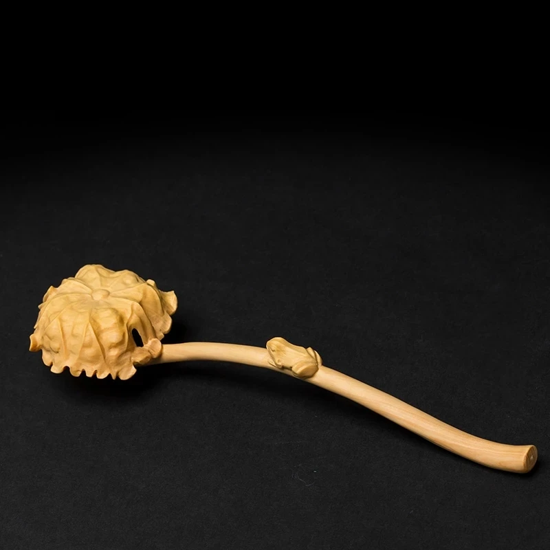 Wood lotus leaf frog Ruyi carved statue solid wood home to play the handle pieces of decorative carving crafts office ornaments
Wood lotus leaf frog Ruyi carved statue solid wood home to play the handle pieces of decorative carving crafts office ornaments