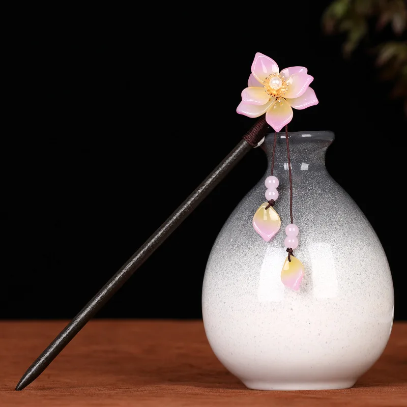 Antiquity Chinese Hanfu cheongsam Hair Stick Classical Flower Wood Hairpin Tassels Step Shake Handmade Hair Ornaments DL
Antiquity Chinese Hanfu cheongsam Hair Stick Classical Flower Wood Hairpin Tassels Step Shake Handmade Hair Ornaments DL