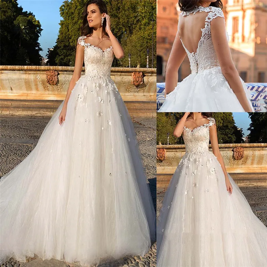 Scoop Neck Lace Appliques A-Line Wedding Dresses Bridal Gowns Tulle Sexy Open Back Custom Made Long Robe De Mariage Spring
Scoop Neck Lace Appliques A-Line Wedding Dresses Bridal Gowns Tulle Sexy Open Back Custom Made Long Robe De Mariage Spring