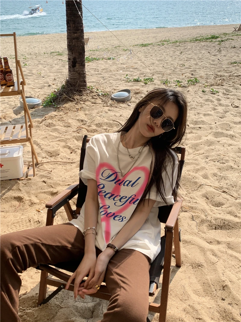 Korean Style Women Tshirt Ins Personalized Love Spray Painting Loose Lazy Style Casual Letter Bottomed T-shirt
Korean Style Women Tshirt Ins Personalized Love Spray Painting Loose Lazy Style Casual Letter Bottomed T-shirt