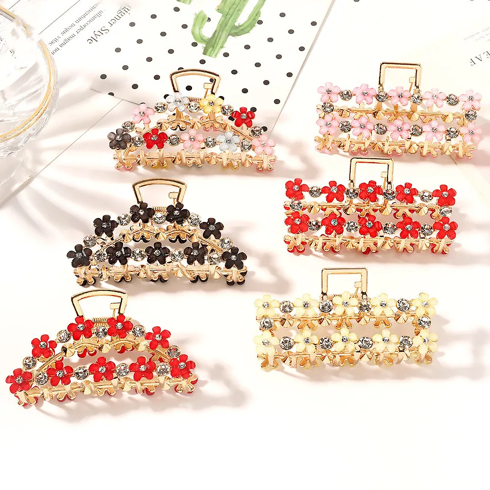 New Fashion Crystal Hollow Metal Hair Claw Clips Women Geometric Multicolor Acrylic Flower Hairpins 2021 Girls Hair Accessories
New Fashion Crystal Hollow Metal Hair Claw Clips Women Geometric Multicolor Acrylic Flower Hairpins 2021 Girls Hair Accessories