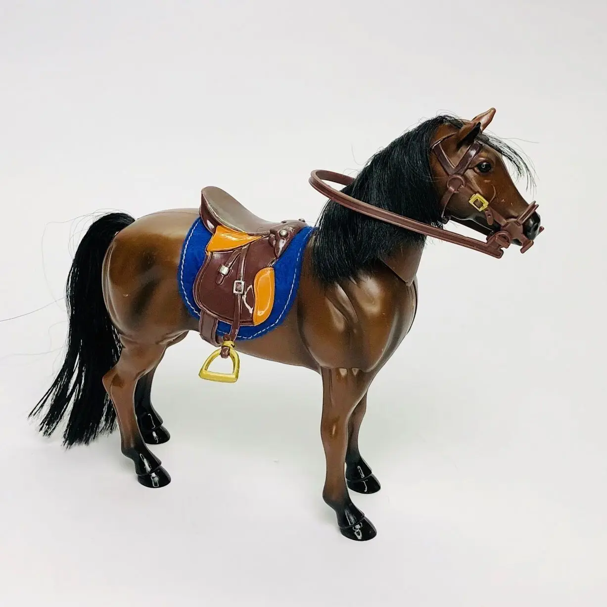 Home living room office decoration ornaments 6 inch simulation horse toy doll mount.
Home living room office decoration ornaments 6 inch simulation horse toy doll mount.