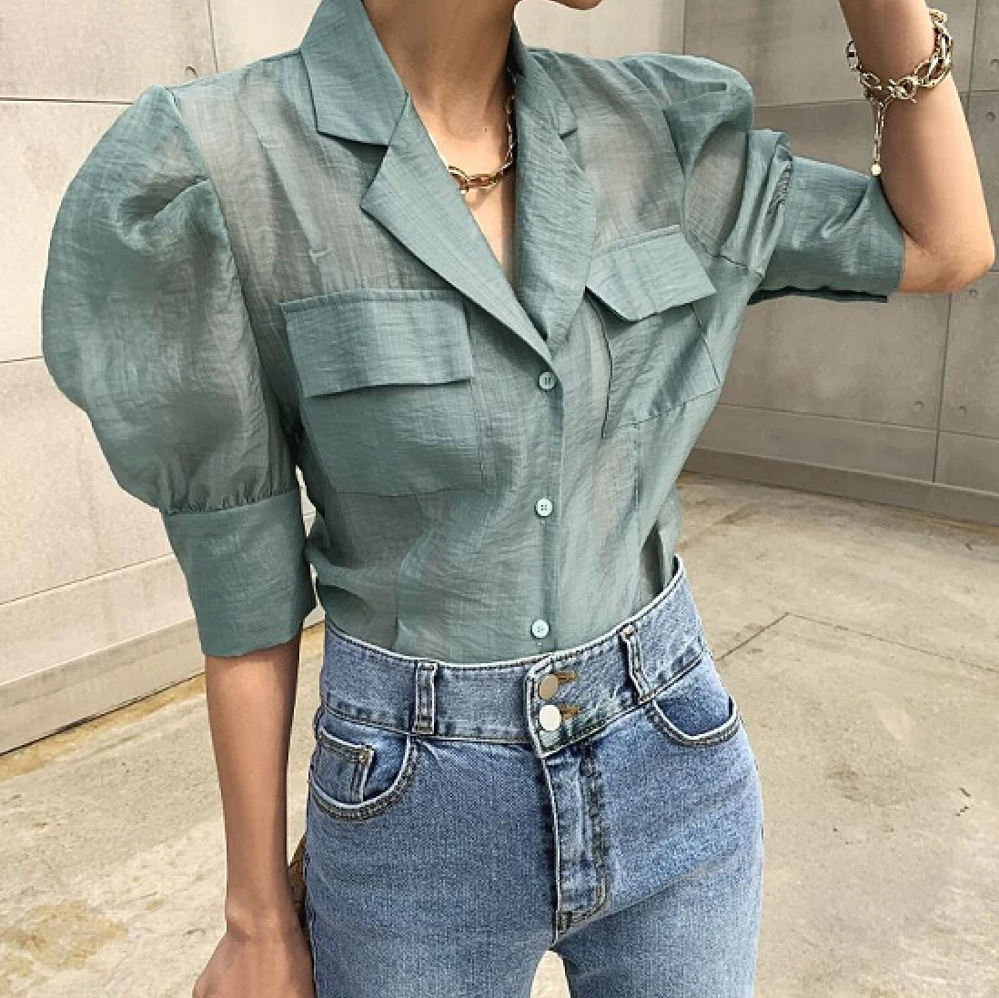 Women Fashion Elegant Solid Casual Shirts Summer Korean Vintage Puff Sleeve Turn-down Collar Single Breasted Sexy Blouses 
Women Fashion Elegant Solid Casual Shirts Summer Korean Vintage Puff Sleeve Turn-down Collar Single Breasted Sexy Blouses