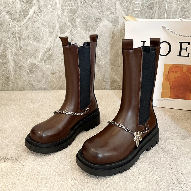 2021 Winter New Mid Heels Fashion Chelsea Boots Mid Calf Platforn Warm Snow Pu Leather Gladiator Motorcycle Walking fur boots
2021 Winter New Mid Heels Fashion Chelsea Boots Mid Calf Platforn Warm Snow Pu Leather Gladiator Motorcycle Walking fur boots