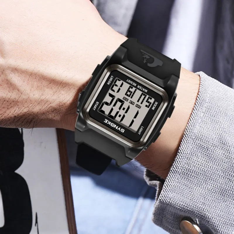 Спортивные цифровые часы водонепроницаемые с будильником прямоугольным