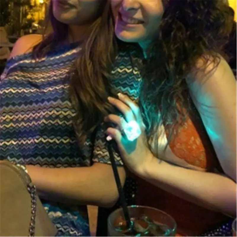 12pcs Flashing Led Light up Ring Toys Diamond Grow in The Dark Jelly Bumpy Rings R7RB
12pcs Flashing Led Light up Ring Toys Diamond Grow in The Dark Jelly Bumpy Rings R7RB