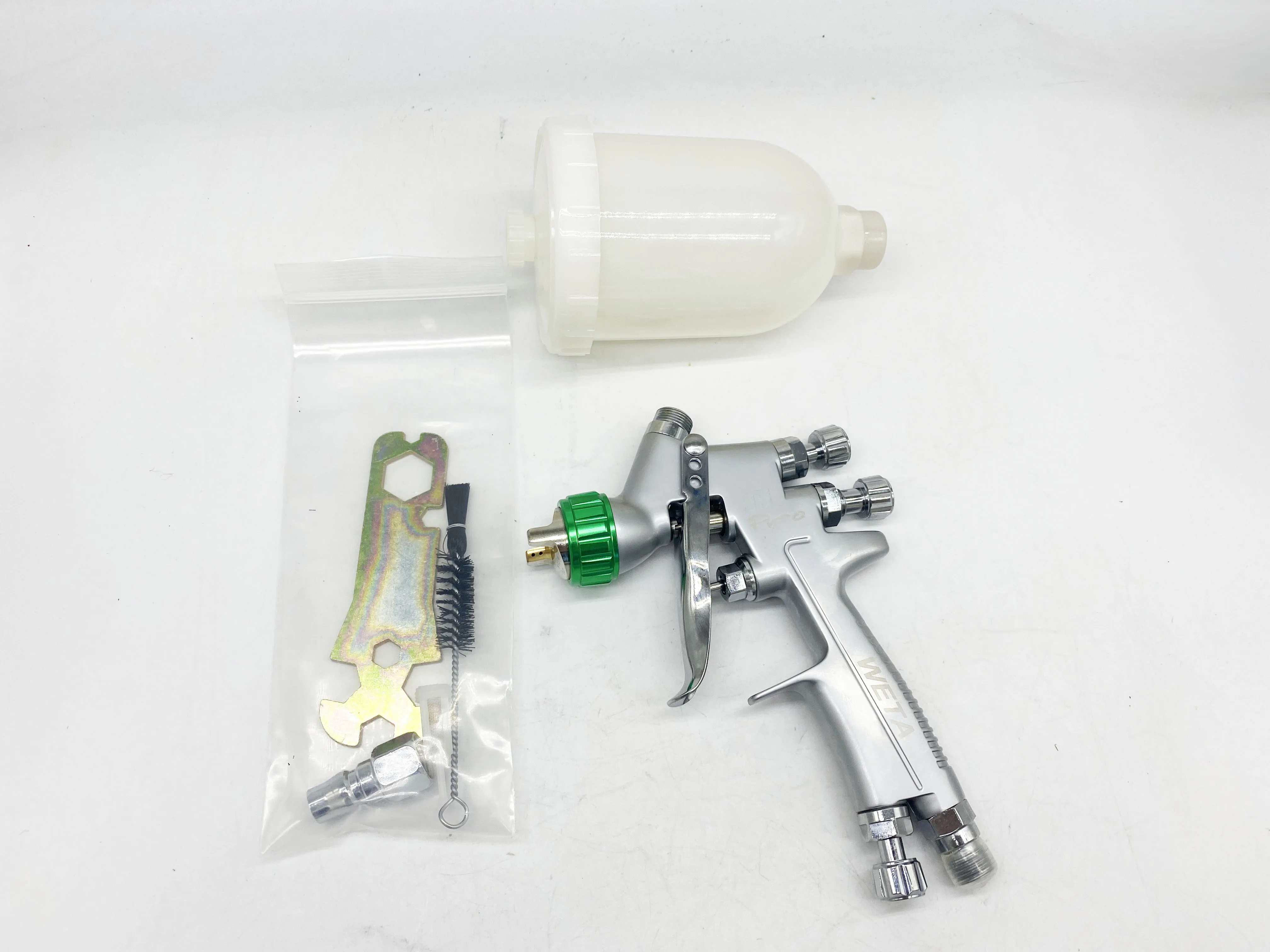 Weta HVLP mini repair spray paint gun 1.2mm Airbrush airless spray gun for painting cars Pneumatic tool air brush sprayer SRI
Weta HVLP mini repair spray paint gun 1.2mm Airbrush airless spray gun for painting cars Pneumatic tool air brush sprayer SRI