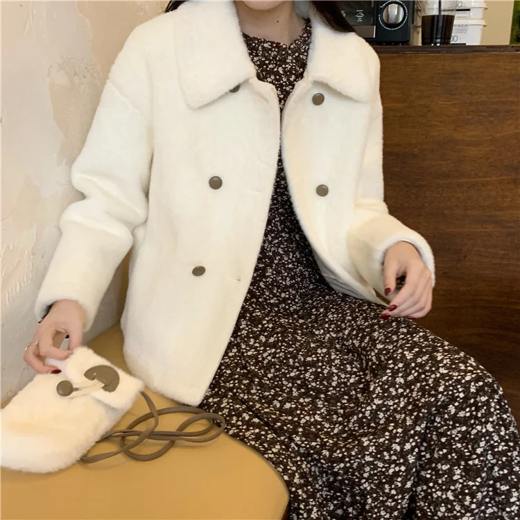 Korean Chic Plush Coat Women's Spring and Autumn Winter 2021 New Design Sense Small Loose Temperament Top
Korean Chic Plush Coat Women's Spring and Autumn Winter 2021 New Design Sense Small Loose Temperament Top
