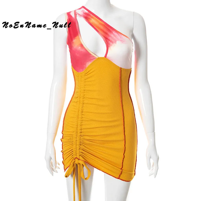 Summer patchwork print one shoulder cut out Pleated Dress tassel sleeveless women dress summer simple Streetwear ladies Elegant 
Summer patchwork print one shoulder cut out Pleated Dress tassel sleeveless women dress summer simple Streetwear ladies Elegant