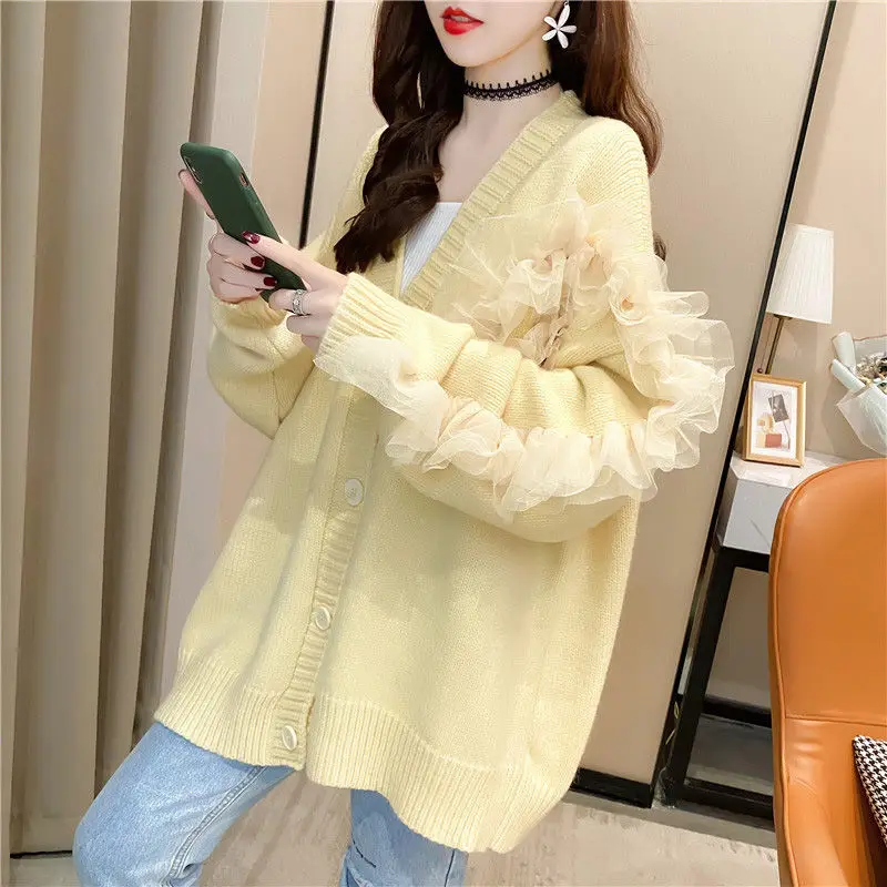Fashion Sweet Spliced Lace Sweater Jacket Women 2021 Spring New Loose Korean V-Neck Long Sleeve Knitted Cardigan Outerwear Tops
Fashion Sweet Spliced Lace Sweater Jacket Women 2021 Spring New Loose Korean V-Neck Long Sleeve Knitted Cardigan Outerwear Tops