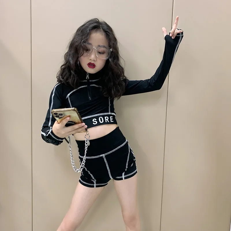 Girls' sports suit 2021 summer new girl high-neck top-line slim performance suit two-piece 
Girls' sports suit 2021 summer new girl high-neck top-line slim performance suit two-piece