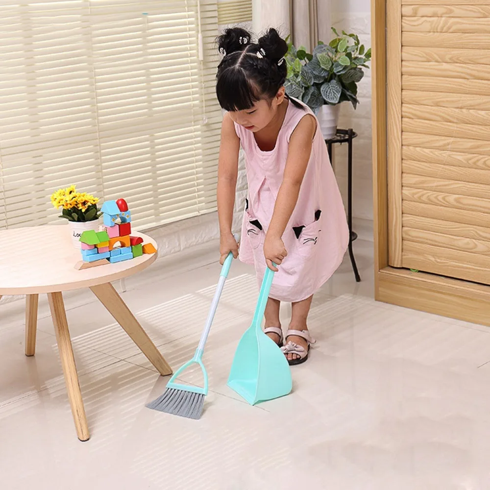 Children's Broom Mop Mini Broom Set Sweeping Toys Clean Small Broom (Orange) 
Children's Broom Mop Mini Broom Set Sweeping Toys Clean Small Broom (Orange)