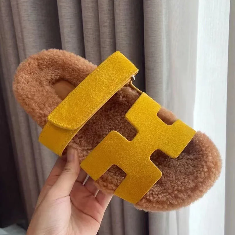 Women Flats Slippers Casual Fashion Beach Sandals Sport Shoes For Men Luxury Brand Genuine Leather Best Quality Ladies Sneakers
Women Flats Slippers Casual Fashion Beach Sandals Sport Shoes For Men Luxury Brand Genuine Leather Best Quality Ladies Sneakers