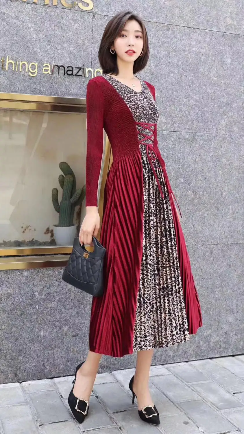 HOT SELLING spring and summer miyake Leopard patchwork pleated the v-neck long sleeve dres IN STOCK
HOT SELLING spring and summer miyake Leopard patchwork pleated the v-neck long sleeve dres IN STOCK
