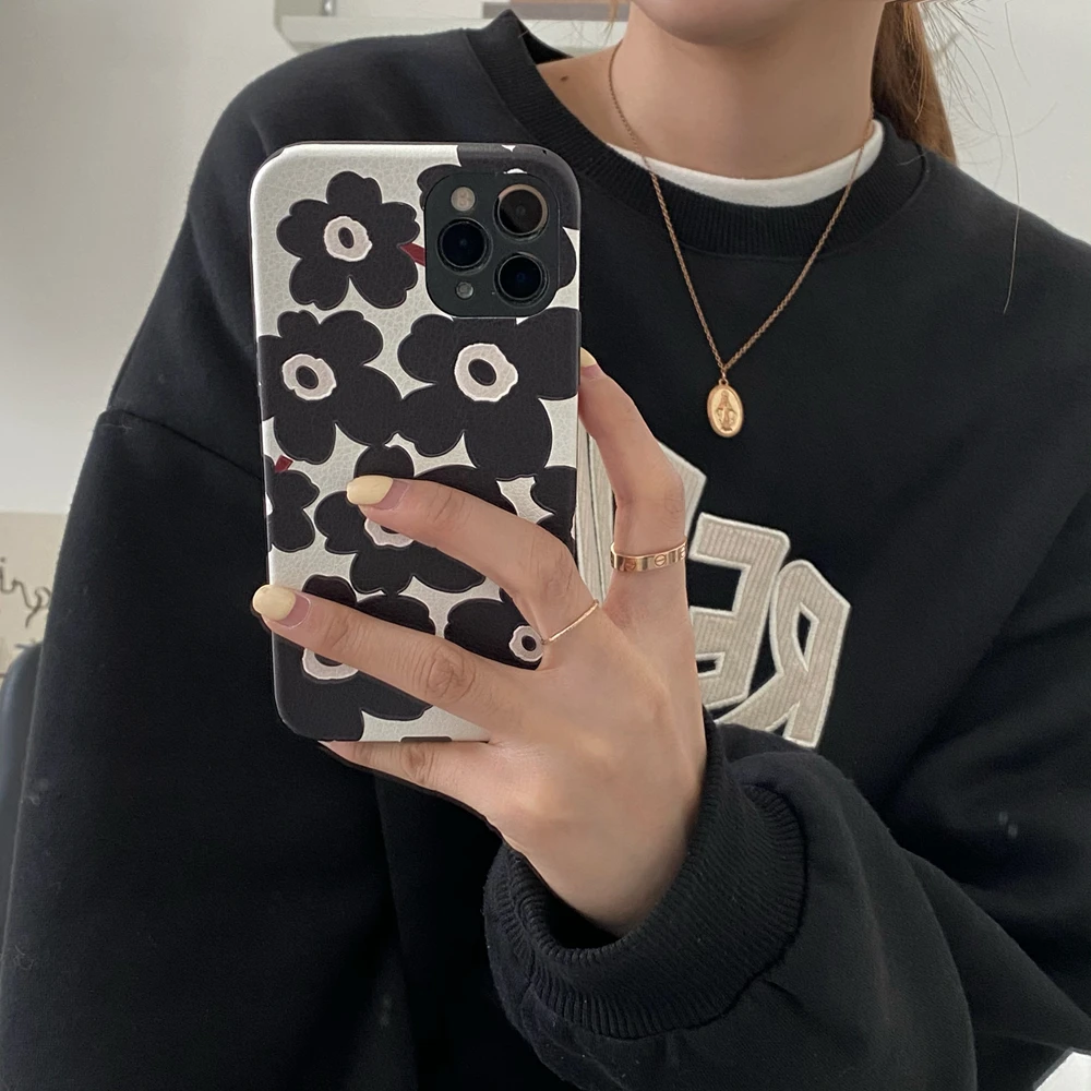 Black Flower Phone Case for iphone 12 11 pro max X XS XR 8 Plus 12mini ins Popular 2in1 Soft Back Cover Gift for Woman Girl
Black Flower Phone Case for iphone 12 11 pro max X XS XR 8 Plus 12mini ins Popular 2in1 Soft Back Cover Gift for Woman Girl