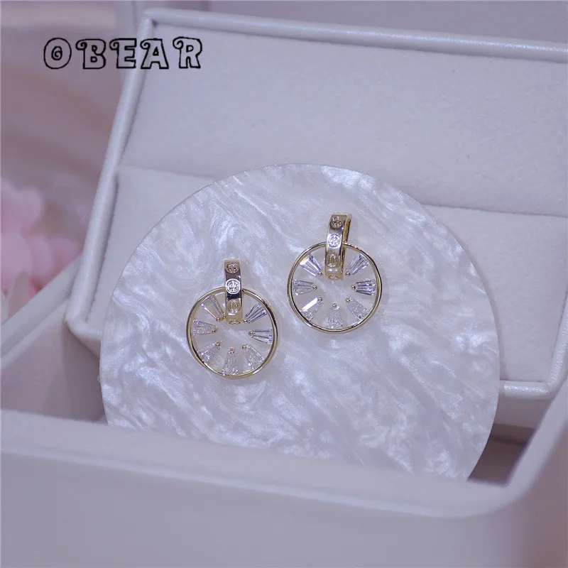 OBEAR 14k Real Gold Plating Exquisite Zircon Wheel Shape Stud Earrings Women Sweet Cute Banquet Gift Jewelry
OBEAR 14k Real Gold Plating Exquisite Zircon Wheel Shape Stud Earrings Women Sweet Cute Banquet Gift Jewelry