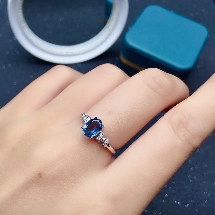 Simple 925 Silver Topaz Ring for Daily Wear 5mm*7mm VVS Grade Natural London Topaz Silver Ring Sterling Silver Topaz Jewelry
Simple 925 Silver Topaz Ring for Daily Wear 5mm*7mm VVS Grade Natural London Topaz Silver Ring Sterling Silver Topaz Jewelry
