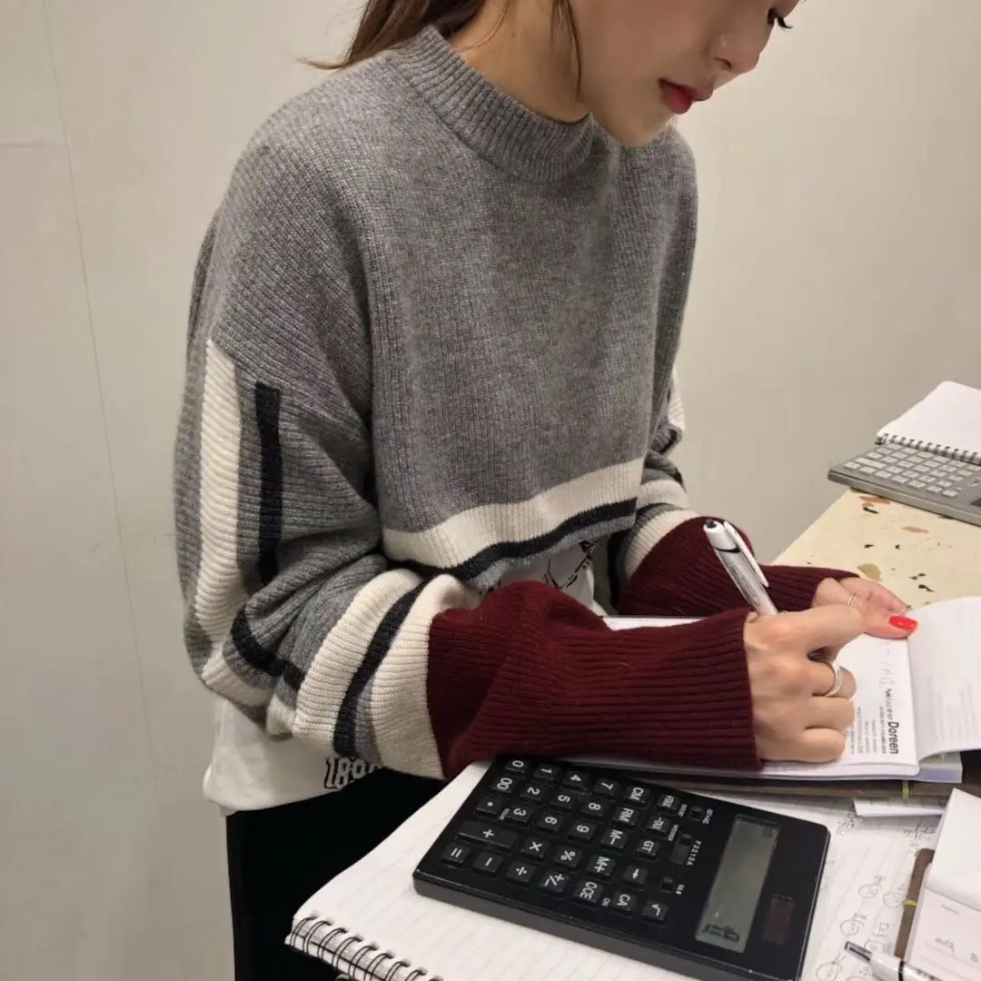 Корейский полосатый вязаный свитер для женщин с О-образным вырезом и длинным рукавом серый джемпер Свободный пуловер цветной блок винтажны...
Корейский полосатый вязаный свитер для женщин с О-образным вырезом и длинным рукавом серый джемпер Свободный пуловер цветной блок винтажны...