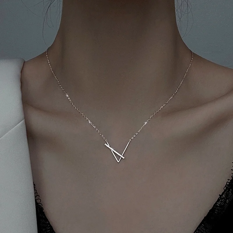 925 Sterling Silver Geometric Necklace 2021 New Light Luxury Design Sense Clavicle Chain Simple Female Jewelry Accessories
925 Sterling Silver Geometric Necklace 2021 New Light Luxury Design Sense Clavicle Chain Simple Female Jewelry Accessories