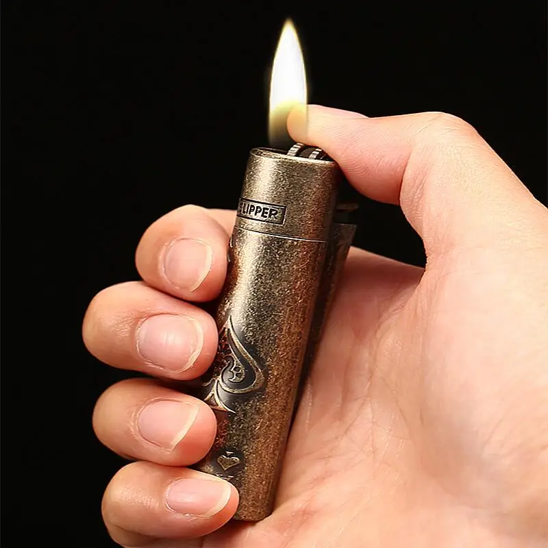 CLIPPER New Peach Heart A Metal Torch Tube Lighter Flint Grinding Wheel Fillable Gas Lighter Men's Cigarette Lighter Tool
CLIPPER New Peach Heart A Metal Torch Tube Lighter Flint Grinding Wheel Fillable Gas Lighter Men's Cigarette Lighter Tool