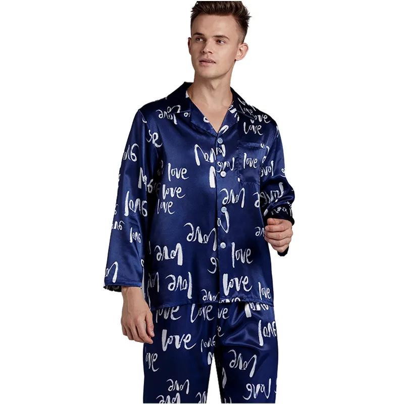Men's Stain Silk Pajama Set Long-sleeved Pants Print Letter Cardigan Sleepwear Soft RayonNightgown Men Summe
Men's Stain Silk Pajama Set Long-sleeved Pants Print Letter Cardigan Sleepwear Soft RayonNightgown Men Summe