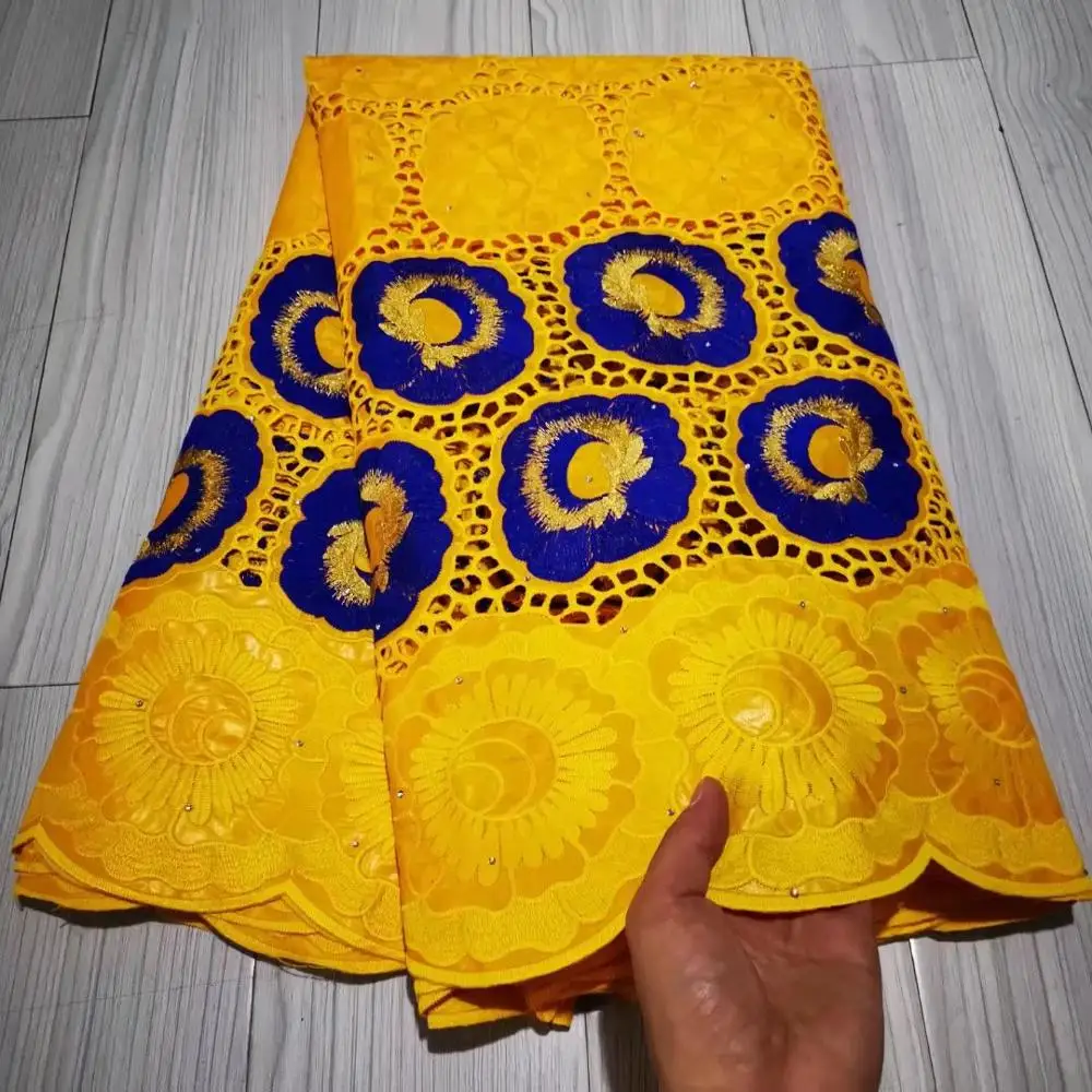 ( 5yards/pc) Very beautiful embroidered African bazin brocade lace fabric in yellow blue 2021 newest for party dress CLU004
( 5yards/pc) Very beautiful embroidered African bazin brocade lace fabric in yellow blue 2021 newest for party dress CLU004