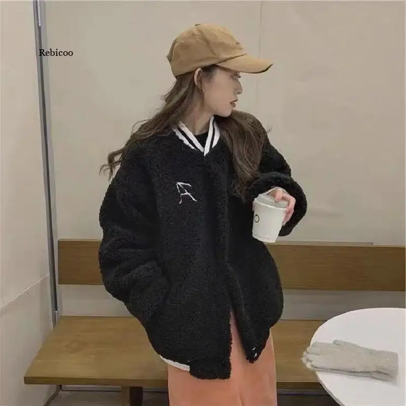 Korean Baseball uniform vintage casual jacket women warm velvet Harajuku zipper long-sleeved coat winter Oversized outerwear
Korean Baseball uniform vintage casual jacket women warm velvet Harajuku zipper long-sleeved coat winter Oversized outerwear