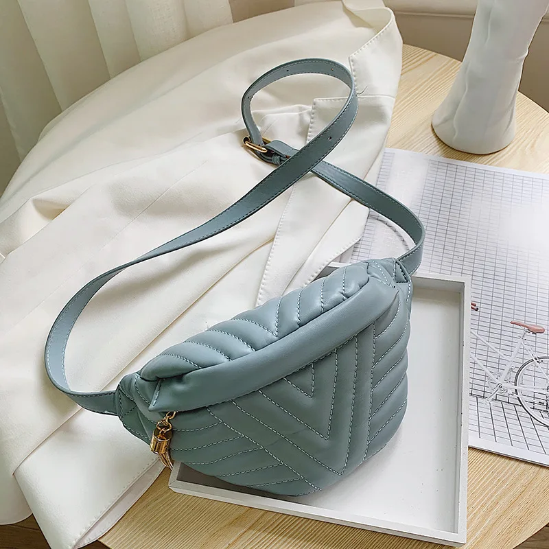 2021 fashion women's waist bag net red new chest bag women's leisure simple V-shaped embroidery cross bag luxury designer bag
2021 fashion women's waist bag net red new chest bag women's leisure simple V-shaped embroidery cross bag luxury designer bag