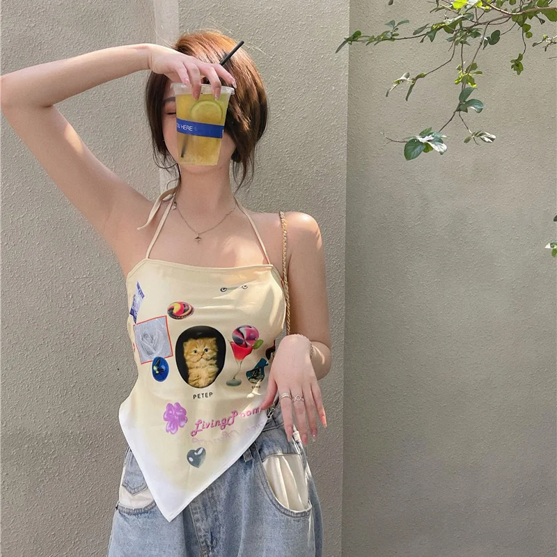 Sling design sense, niche wearing women's pure desire for wind in summer, cute hanging neck, wrapped chest, triangle vest, botto 
Sling design sense, niche wearing women's pure desire for wind in summer, cute hanging neck, wrapped chest, triangle vest, botto