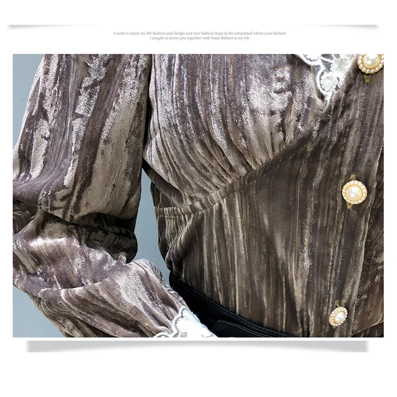 Autumn Vintage V-neck Velvet Shirt for Women Lace Patchwork Pleuche Short Blouses
Autumn Vintage V-neck Velvet Shirt for Women Lace Patchwork Pleuche Short Blouses