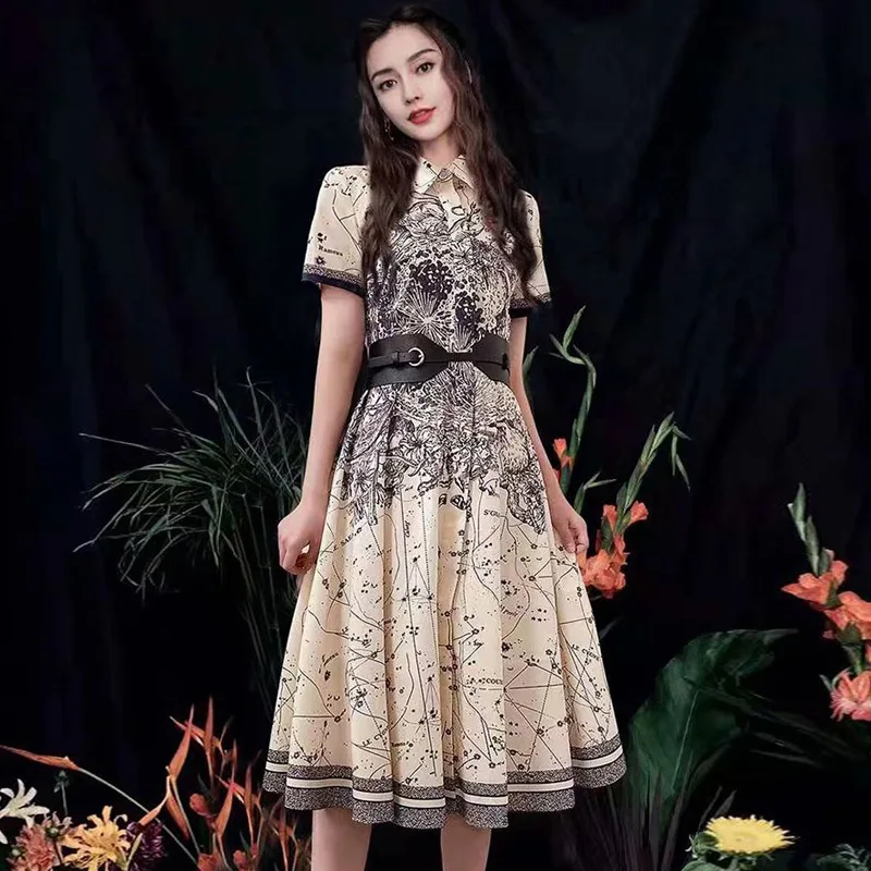 New gulinaza star s new positioning printing dress with animal pattern is slim and large
New gulinaza star s new positioning printing dress with animal pattern is slim and large