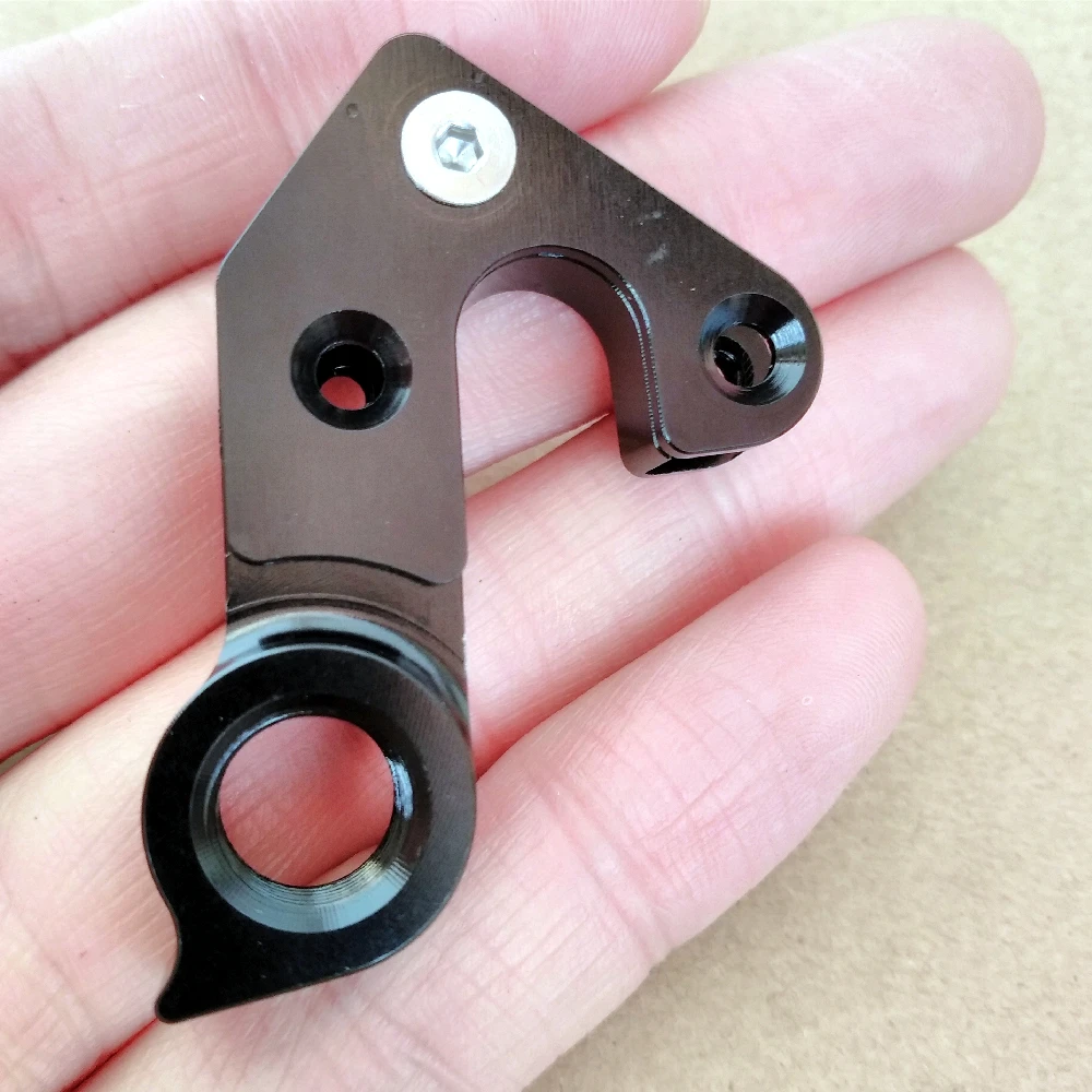 2PCs Bicycle Derailleur hanger for canyon #25 2016 Ultimate CF R22 canyon Aeroad CF SLX R28 R20 mech dropout carbon frame bike 
2PCs Bicycle Derailleur hanger for canyon #25 2016 Ultimate CF R22 canyon Aeroad CF SLX R28 R20 mech dropout carbon frame bike