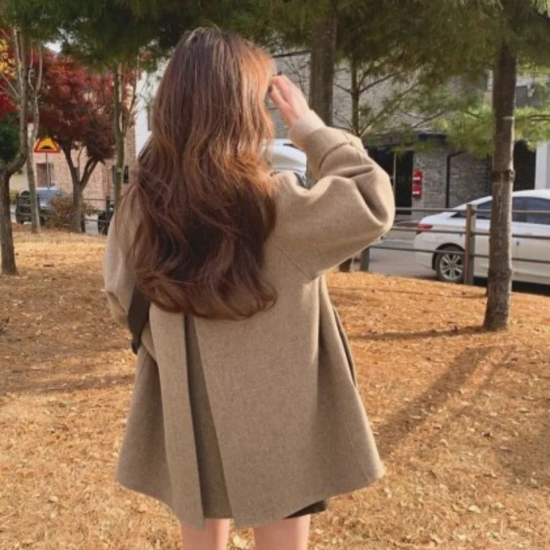 Korean 2021 Autumn Double-Sided Single Breasted Loose Free Size Belt Herringbone Short 100% Wool Coat Women Woolen Overcoat
Korean 2021 Autumn Double-Sided Single Breasted Loose Free Size Belt Herringbone Short 100% Wool Coat Women Woolen Overcoat