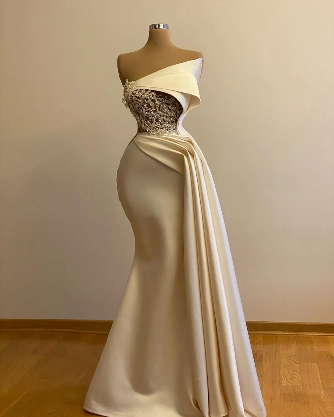 2 магазина ANGELSBRIDE, винтажные Свадебные платья с вырезом лодочкой, сексуальные атласные плиссированные платья без рукавов, дизайн под заказ, модный Халат
2 магазина ANGELSBRIDE, винтажные Свадебные платья с вырезом лодочкой, сексуальные атласные плиссированные платья без рукавов, дизайн под заказ, модный Халат